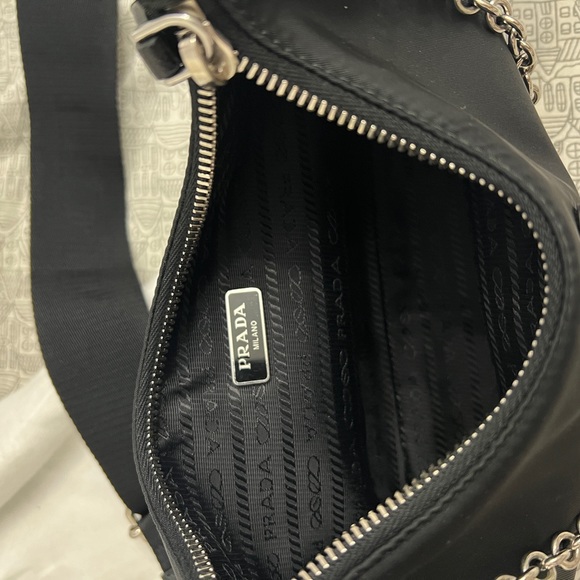 Prada Re-edition 2005 Nylon Bag - Picture 4 of 4